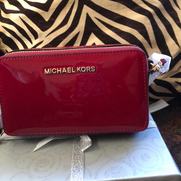 Michael Kors: Crossbody - Picture 1 of 1